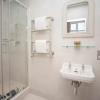 Отель Stylish City Centre Apartment - Bath, фото 10