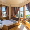 Отель Redstones Hotel, фото 2