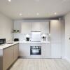 Отель Seven Living Residences Slough - Luxury Apartments, фото 3