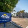 Отель Microtel Inn & Suites by Wyndham Tracy в Трэйси