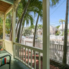 Отель Paradise Place by Avantstay Key West Old Town Condo w/ Shared Pool, фото 17