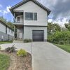 Отель Contemporary Raleigh Home ~ 2 Mi to Downtown!, фото 15