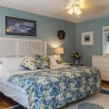 Отель Cottage Breeze by Oak Island Accommodations, фото 4