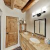 Отель Alfreds Hacienda & Casita W/ Hot Tub & Fireplaces 4 Bedroom Home, фото 8