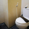 Отель Simple Studio At Menara Rungkut Apartment, фото 7
