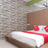 Отель Super OYO 89930 Golden Guest House, фото 3