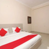Отель OYO 19979 Hotel Rajshri, фото 17
