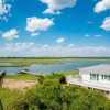 Отель Two Buoys And A Gull by Oak Island Accommodations, фото 18