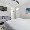 Отель Modern Gem 2 Homes Rental Sleeps 10, фото 5