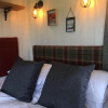 Отель Charming 1-bed Cabin 40 Bernisdale Isle of Skye, фото 4