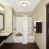 Отель Staybridge Suites South Springfield, an IHG Hotel, фото 9