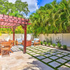 Отель Sunny Sarasota Abode w/ Yard ~ 1 Mi to Dtwn!, фото 13