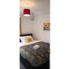 Отель CIean and cozy quiet 3 bedroom house close to NEC and Heartland Hospital best for contractors or fam в Бирмингеме