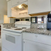Отель San Antonio Townhome: 3 Mi to Lackland Afb!, фото 12