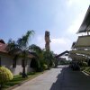 Отель Golden Amoon Resort в Thavarekere