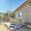 Отель Lone Palm - Hot Tub, Bbq And Quick Drive To Jtnp Entrance And Dt 2 Bedroom Home by Redawning, фото 1