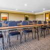 Отель Comfort Inn & Suites Redwood Country, фото 19