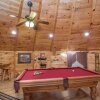 Отель Declan's View - Cozy 1 Bedroom With Game Room and Great Mountain Views! 1 Cabin by Redawning, фото 16