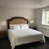 Отель Elker Inn & Suites, фото 8