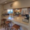Отель Glen Sully 3 Bedroom Condo by Redawning, фото 10