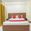 Отель OYO 578 Red Velvet Suites Vaccinated Staff, фото 8