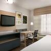 Отель Country Inn & Suites by Radisson, Roanoke Rapids, NC, фото 4