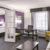Отель La Quinta Inn & Suites by Wyndham Orlando Airport North, фото 6
