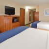 Отель Holiday Inn Express Hotel & Suites Fredericksburg, an IHG Hotel, фото 5