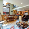 Отель Red Hawk by Avantstay Charming Cabin w/ Theatre & Spa 5mins to Deer Valley Mtn, фото 7