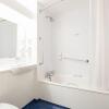 Отель Travelodge Swansea M4, фото 12