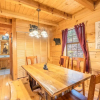 Отель Moonshine Ridge Cabin with Hot Tub and Fire Pit, фото 9