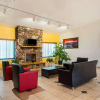 Отель Rodeway Inn & Suites, фото 2