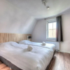 Отель Luxurious Stately Villa With 2 Bathrooms, 1km From the Beach, фото 2