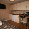 Отель Central Studios Gloucester Road by Rooms Booked - Free Parking, фото 13