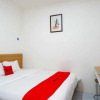 Отель RedDoorz near Rita Super Mall Purwokerto, фото 5