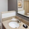Отель Courtyard by Marriott Miami at Dolphin Mall, фото 10