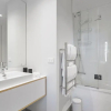 Отель Groovy Apt Close to Onehunga Mall Centre, фото 8