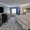Отель Ambassador Inn & Suites, фото 7
