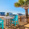 Отель The Beach House at Oak Island by Carolina Retreats, фото 16