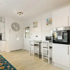 Отель Four Oaks - Sea Views, Parking, Enclosed Garden, Dog Friendly, фото 22