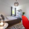 Отель dreamcation - Ehemalige Pfarrer- & Souterrain Wohnung, 3D-Tour, Terrasse, Garten, BBQ, фото 2