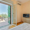 Отель Pedara Lovely Flat with Terrace, фото 15