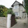 Отель Monkstown Villa в Дане Лири