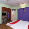 Отель OYO 10674 Hotel Royal Inn, фото 7