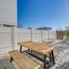 Отель Lakefront Carolina Beach Townhome w/ 3 Balconies!, фото 16