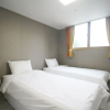 Отель Yeosu Space Guest House, фото 3