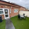 Отель Lovely 2-bed Apartment in Solihull, фото 12