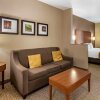Отель Comfort Suites в Коралвилле