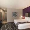 Отель La Quinta Inn & Suites by Wyndham Dallas Northeast-Arboretum, фото 24
