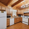 Отель A Dream Come True 2 Bedroom Cabin by RedAwning, фото 3